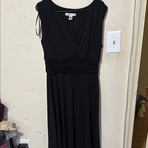 Studio Black Sleeveless Ruched Midi Dress